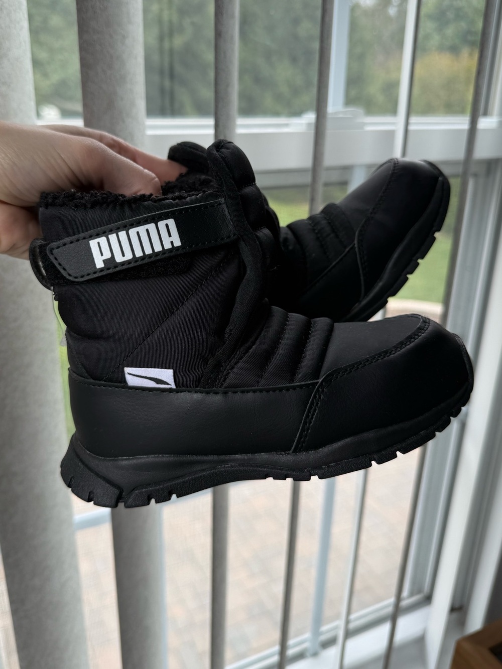 SIZE 10 TODDLER PUMA SNOW BOOTS